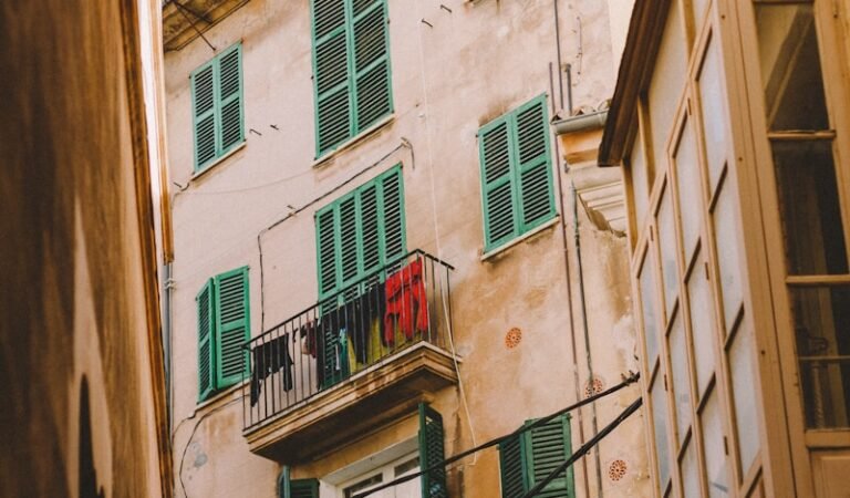 What No One Tells You About Moving Into a Tiny Apartment