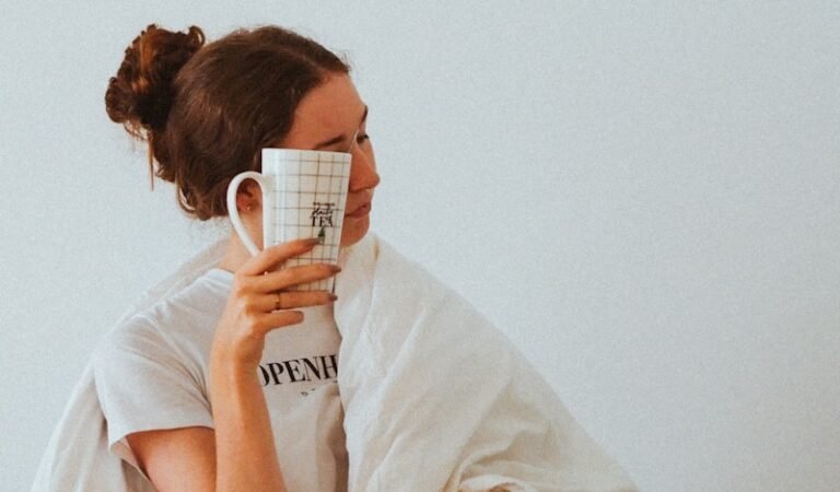 How to Actually Wake Up Early If You’ve Failed Every Other Method